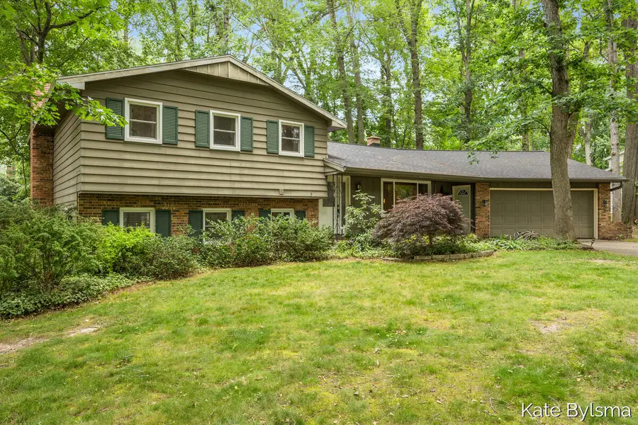 7569 Woodvale, Grand Rapids, MI 49546 - #2