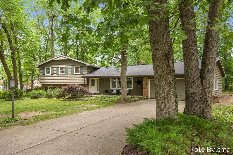 7569 Woodvale, Grand Rapids, MI 49546 - #3