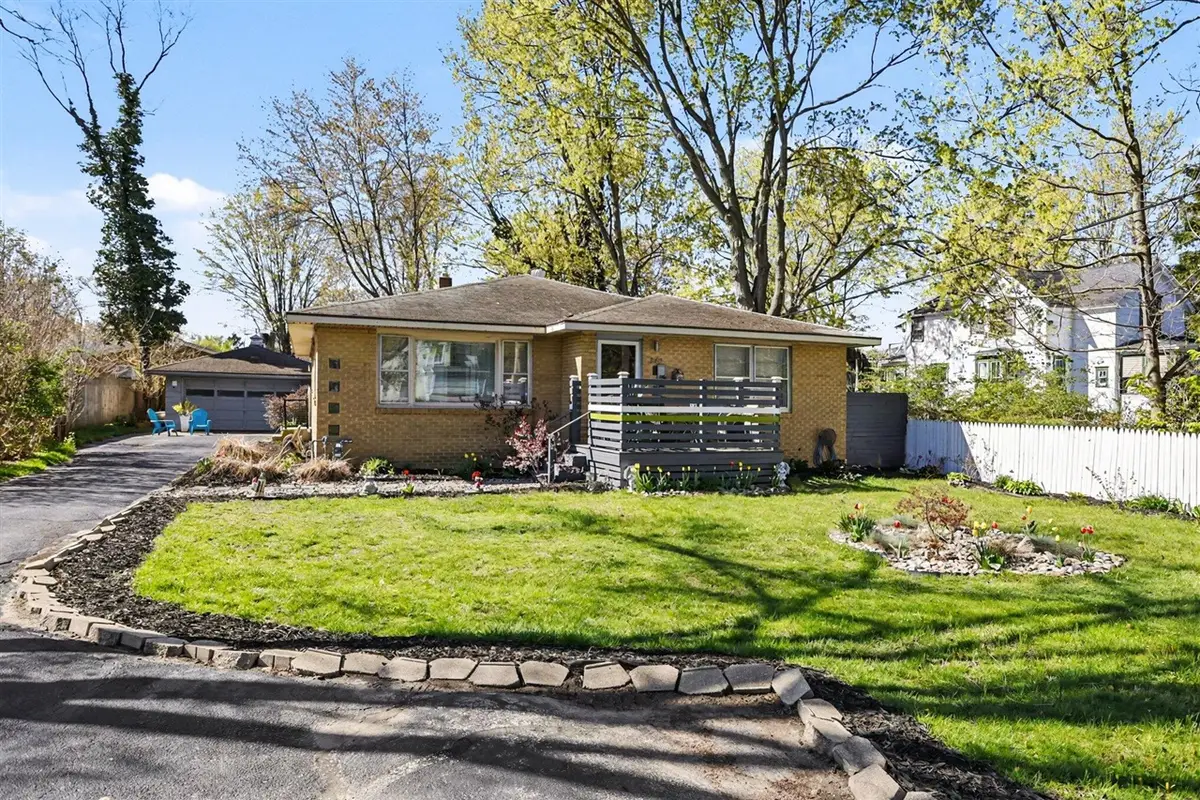 342 E Napier, Fair Plain, MI 49022 - #1