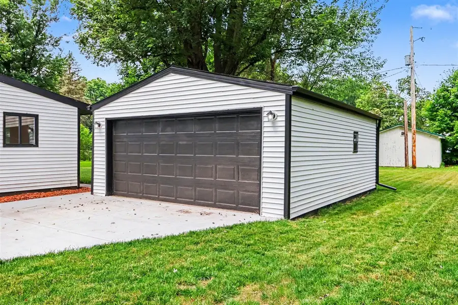 709 11th, Three Rivers, MI 49093 - #2