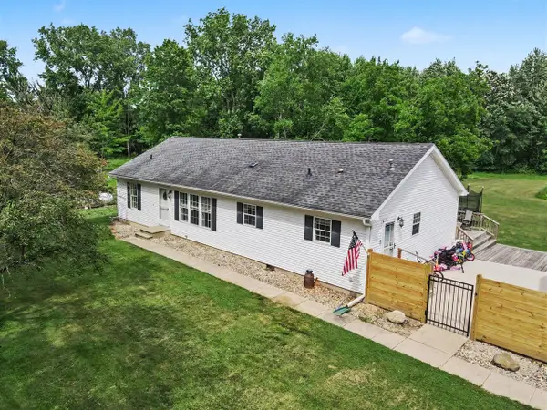 56883 Pulver, Three Rivers, MI 49093