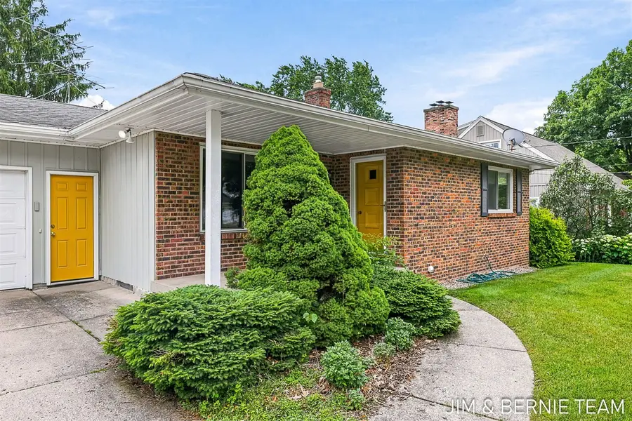 2238 Edgewood, Grand Rapids, MI 49546 - #2