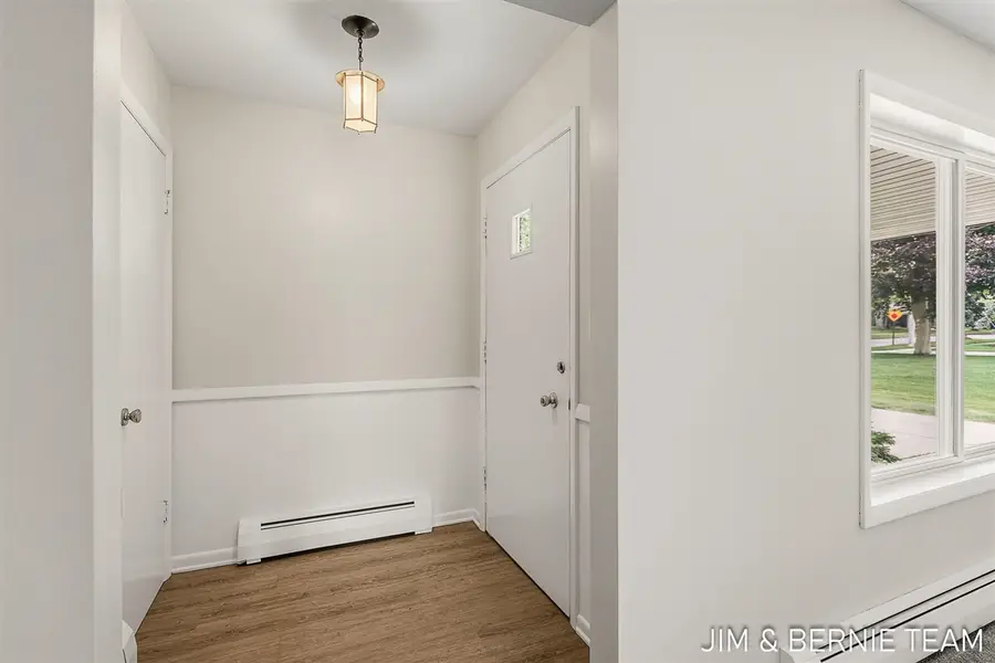 2238 Edgewood, Grand Rapids, MI 49546 - #3