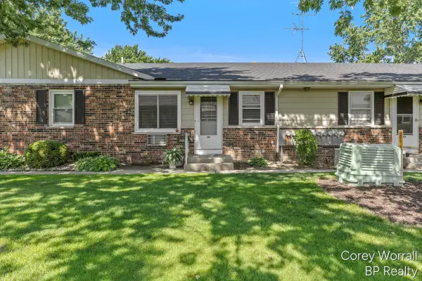 686 Andover, Grand Rapids, MI 49548