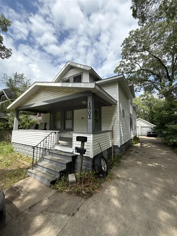 1902 Jefferson, Muskegon, MI 49441