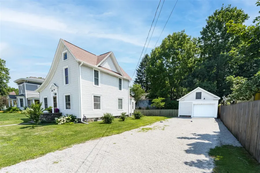 208 N Lagrave, Paw Paw, MI 49079 - #2