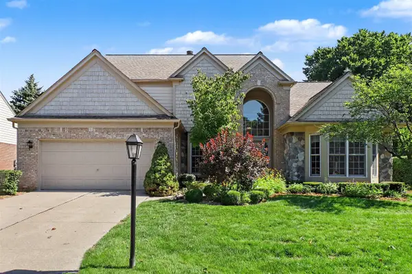 39728 Dun Rovin, Northville, MI 48168