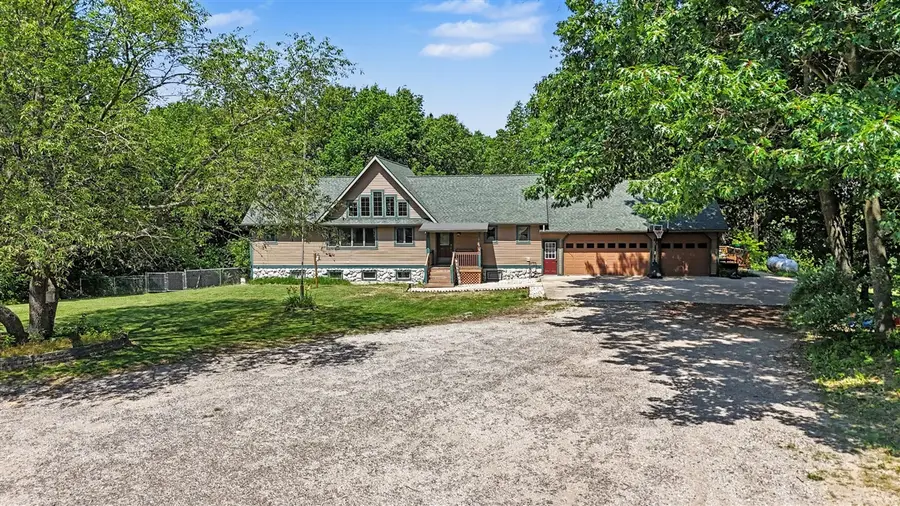 1824 S Pere Marquette, Ludington, MI 49431 - #2