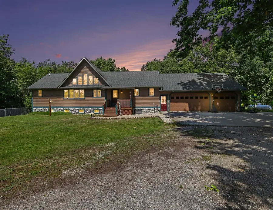 1824 S Pere Marquette, Ludington, MI 49431 - #3