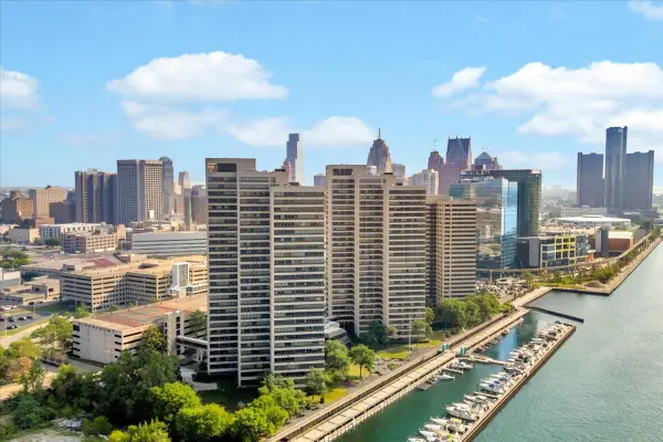 1001 W Jefferson #8A, Detroit, MI 48226