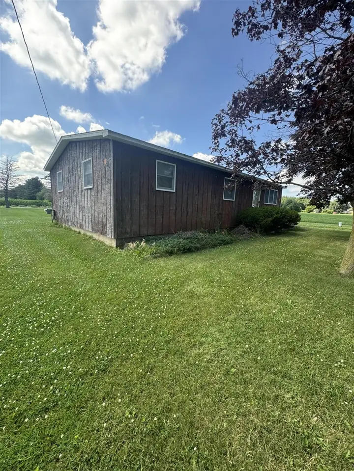 1247 N Steel, Merrill, MI 48637 - #2