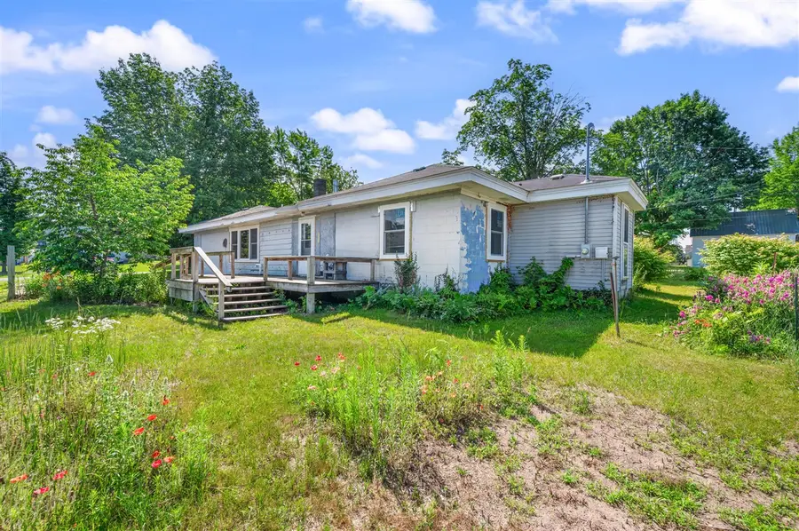 417 Walnut, Howard City, MI 49329 - #2
