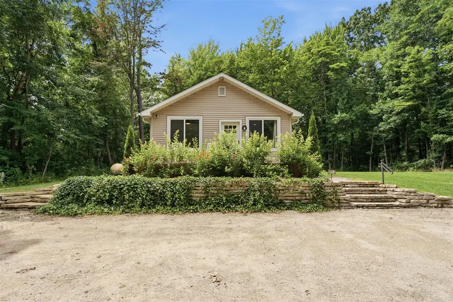 5912 Madison, Coloma, MI 49038 - #2