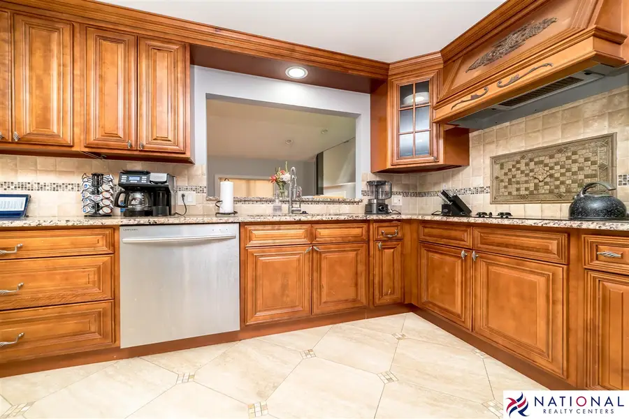 37709 Glengrove, Farmington, MI 48331 - #3