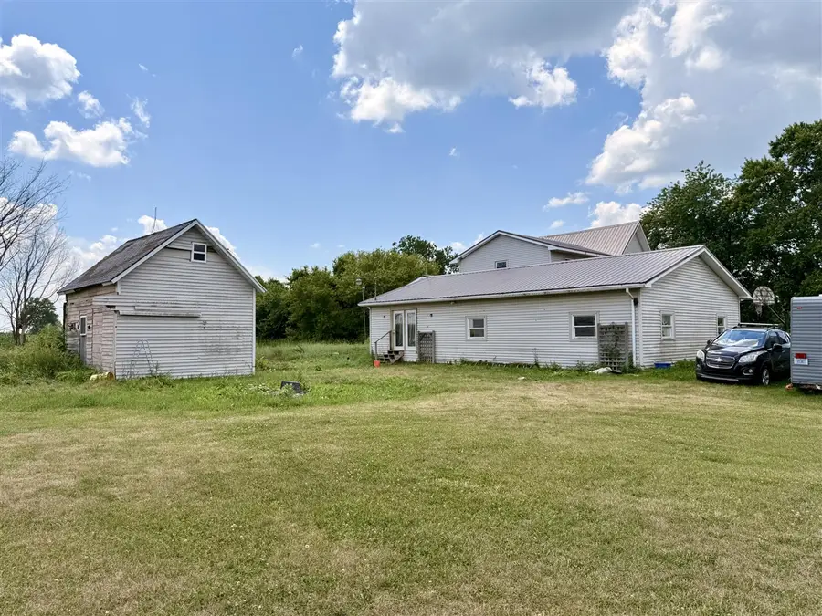 8565 S Mount Hope, Carson City, MI 48811 - #3