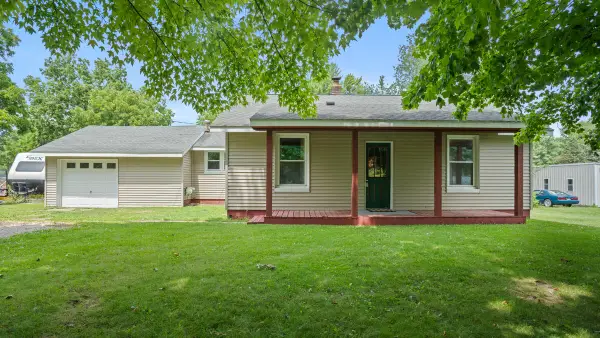 189 E Cross, Clarksville, MI 48815
