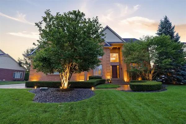 48240 Gladstone, Canton, MI 48188