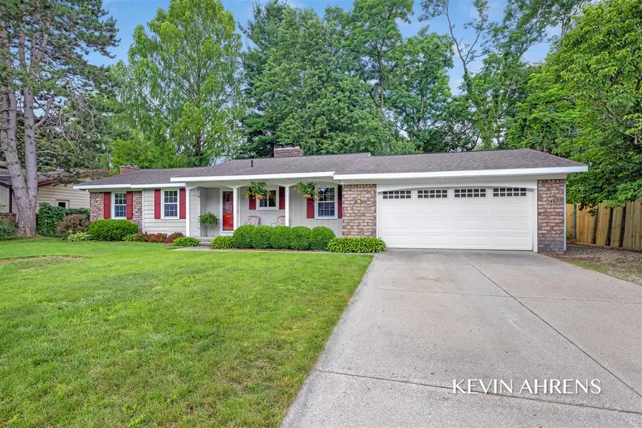 4473 Trail, Grand Rapids, MI 49525 - #2
