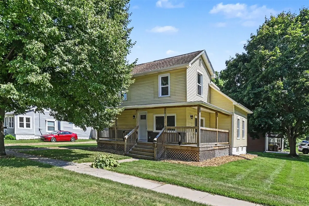 211 King, Eaton Rapids, MI 48827 - #1