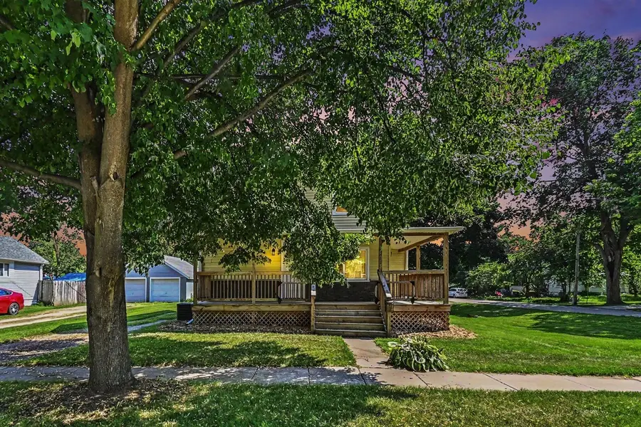 211 King, Eaton Rapids, MI 48827 - #2