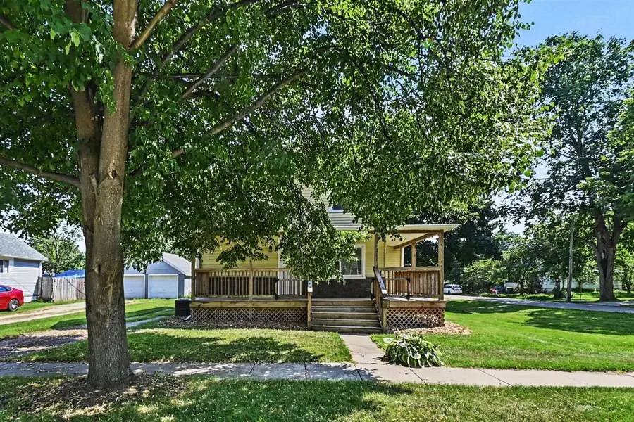 211 King, Eaton Rapids, MI 48827 - #3