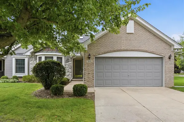 7492 Green Meadow, Canton, MI 48187