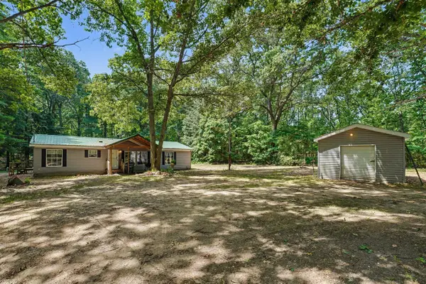 49163 County Road 388, Grand Junction, MI 49056