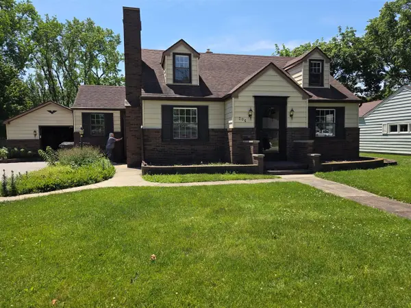 206 Michigan, Three Oaks, MI 49128