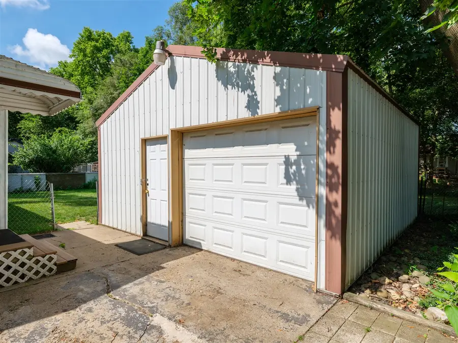 600 Azuba, Kalamazoo, MI 49048 - #2