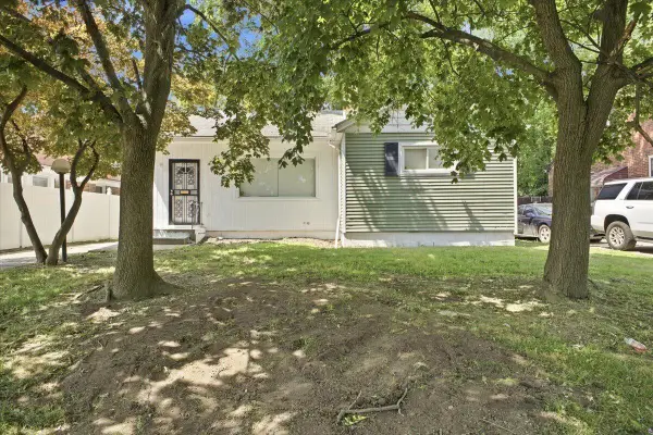 5727 University, Detroit, MI 48224