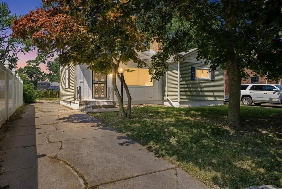 5727 University, Detroit, MI 48224 - #2