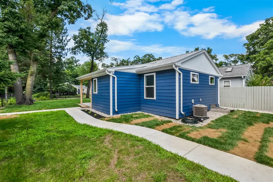 4387 Cedar, West Bloomfield, MI 48323 - #3