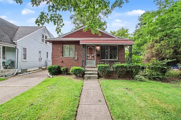 15809 Woodworth, Redford, MI 48239