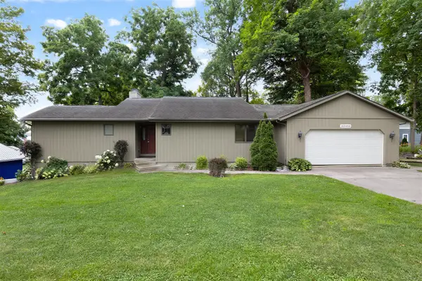 22403 Maple Row, Cassopolis, MI 49031