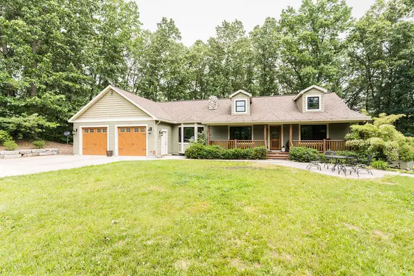 8319 Pine Island, Comstock Park, MI 49321