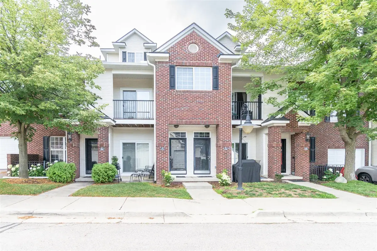 229 Scio Village, Ann Arbor, MI 48103 - #1