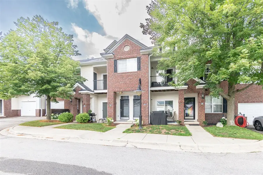 229 Scio Village, Ann Arbor, MI 48103 - #2