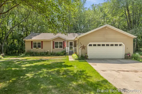 6189 Tanglewood, Lowell, MI 49331