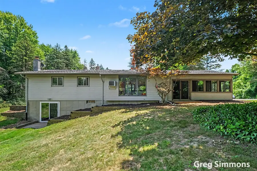 1079 Rector, Sparta, MI 49345 - #3