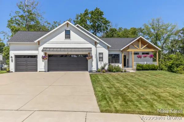 3349 Box Elder, Jenison, MI 49428