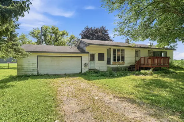 58989 48th, Lawrence, MI 49064