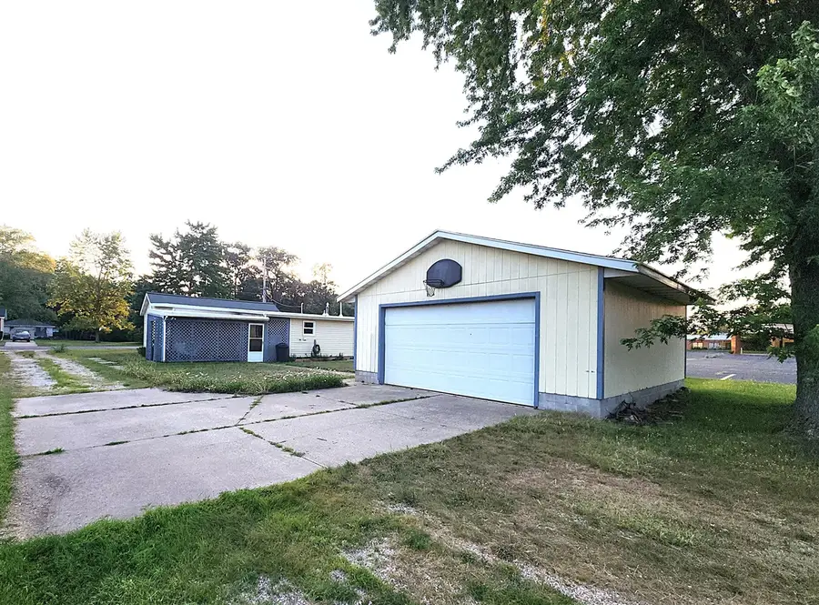 1150 S Quarterline, Muskegon, MI 49442 - #3