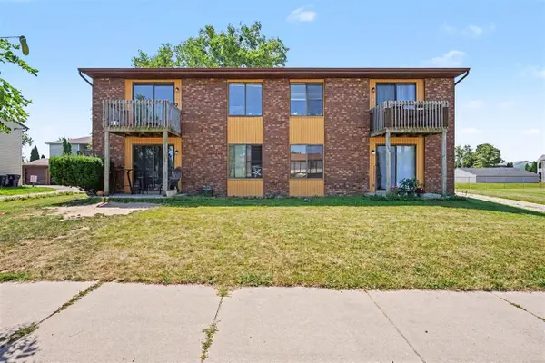 1134 Country, Holland, MI 49423