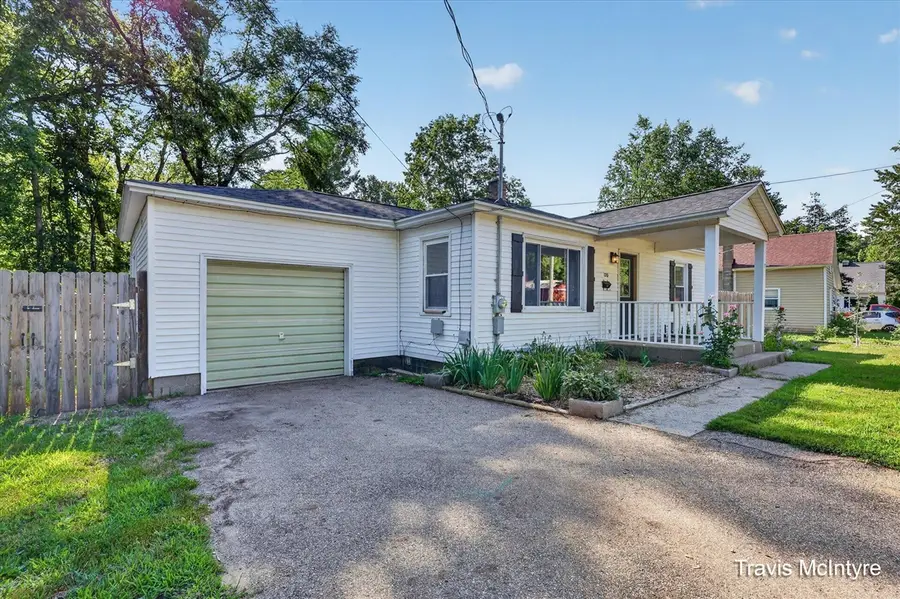 120 Adams, Allegan, MI 49010 - #2