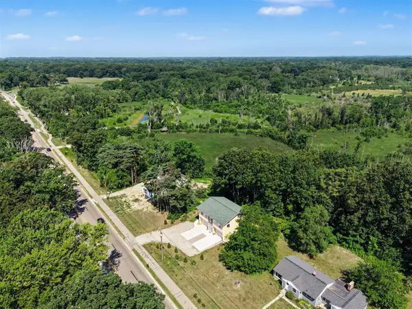 737 Ottawa Beach, Holland, MI 49424