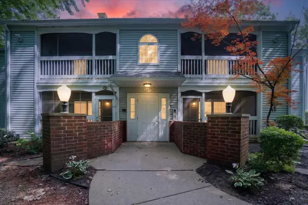 609 Curzon #203, Howell, MI 48843