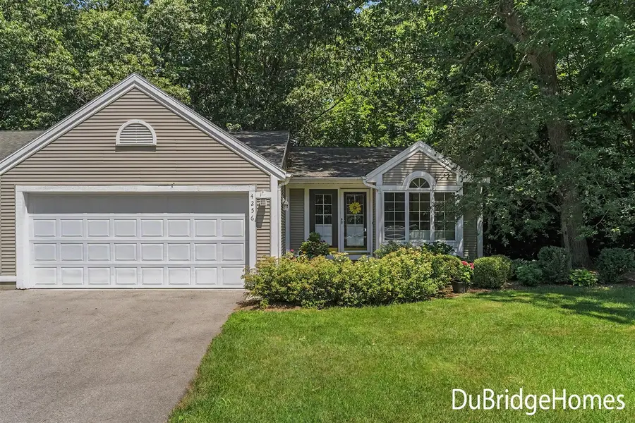 4256 Valley Hollow, Grand Rapids, MI 49525 - #2