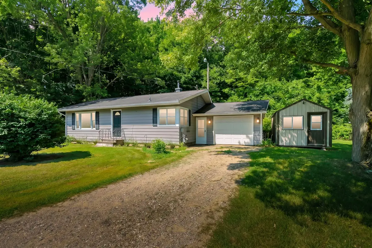 1264 32nd, Allegan, MI 49010 - #1