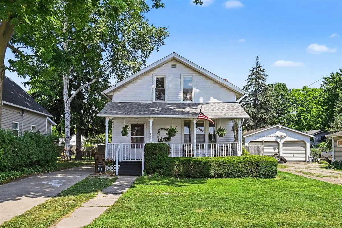 618 W Lawrence, Charlotte, MI 48813 - #1