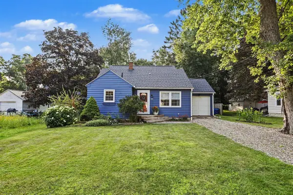 1418 Pinehurst, Kalamazoo, MI 49006